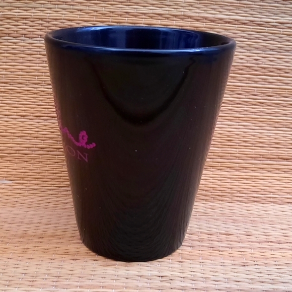 Celine Dion Souvenir Black Mug, Pink Letters - Picture 4 of 9